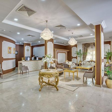 Royal Hotel Sharjah Bagian luar foto