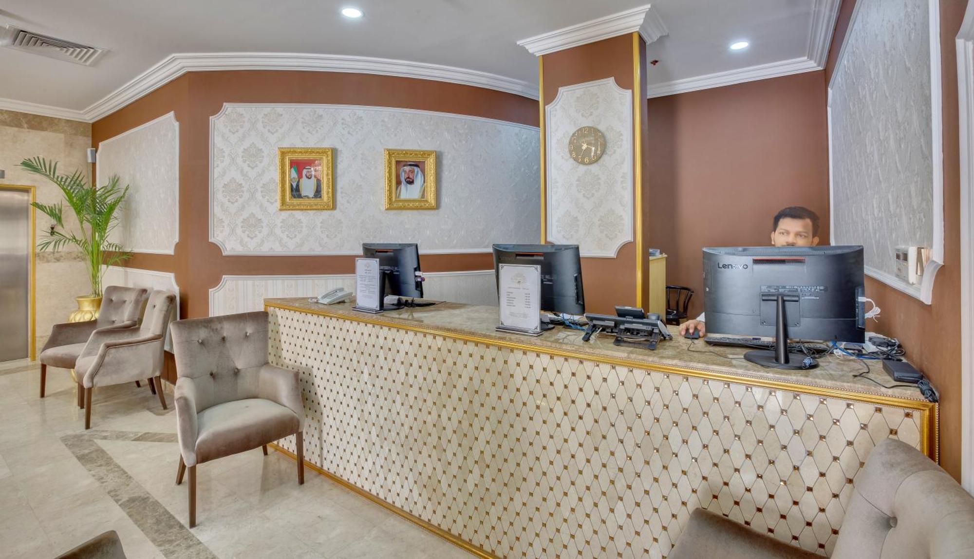 Royal Hotel Sharjah Bagian luar foto