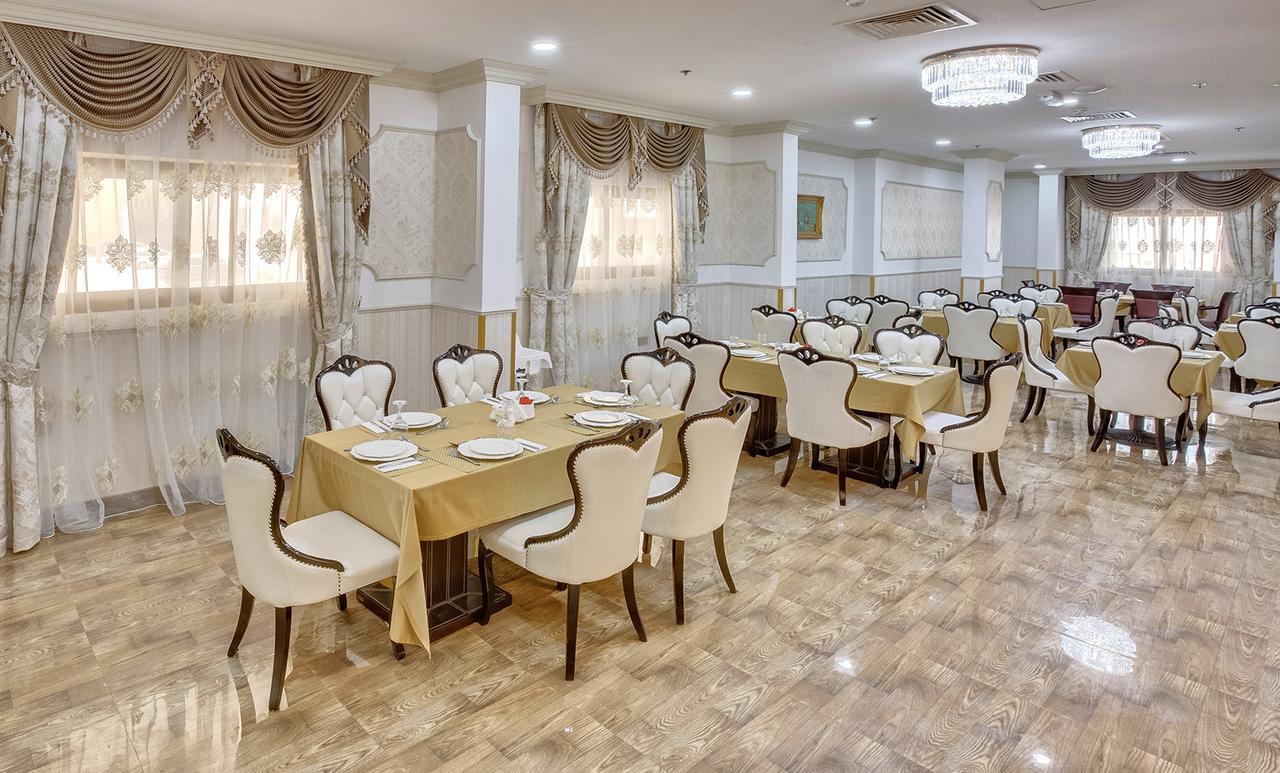 Royal Hotel Sharjah Bagian luar foto