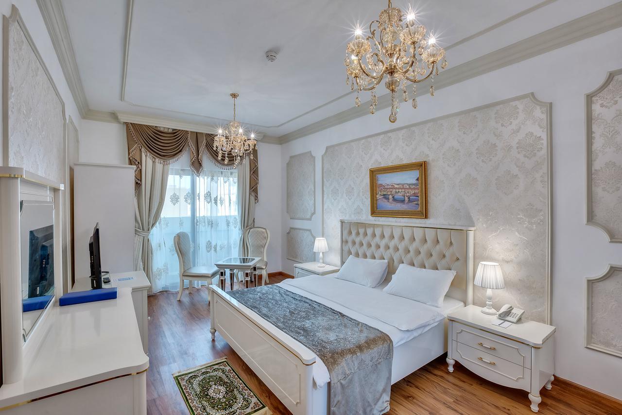 Royal Hotel Sharjah Bagian luar foto