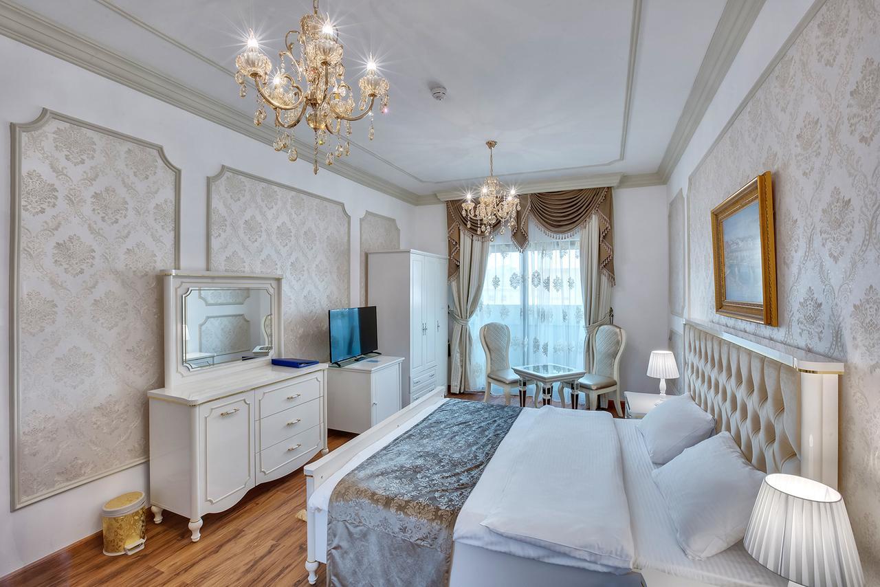 Royal Hotel Sharjah Bagian luar foto